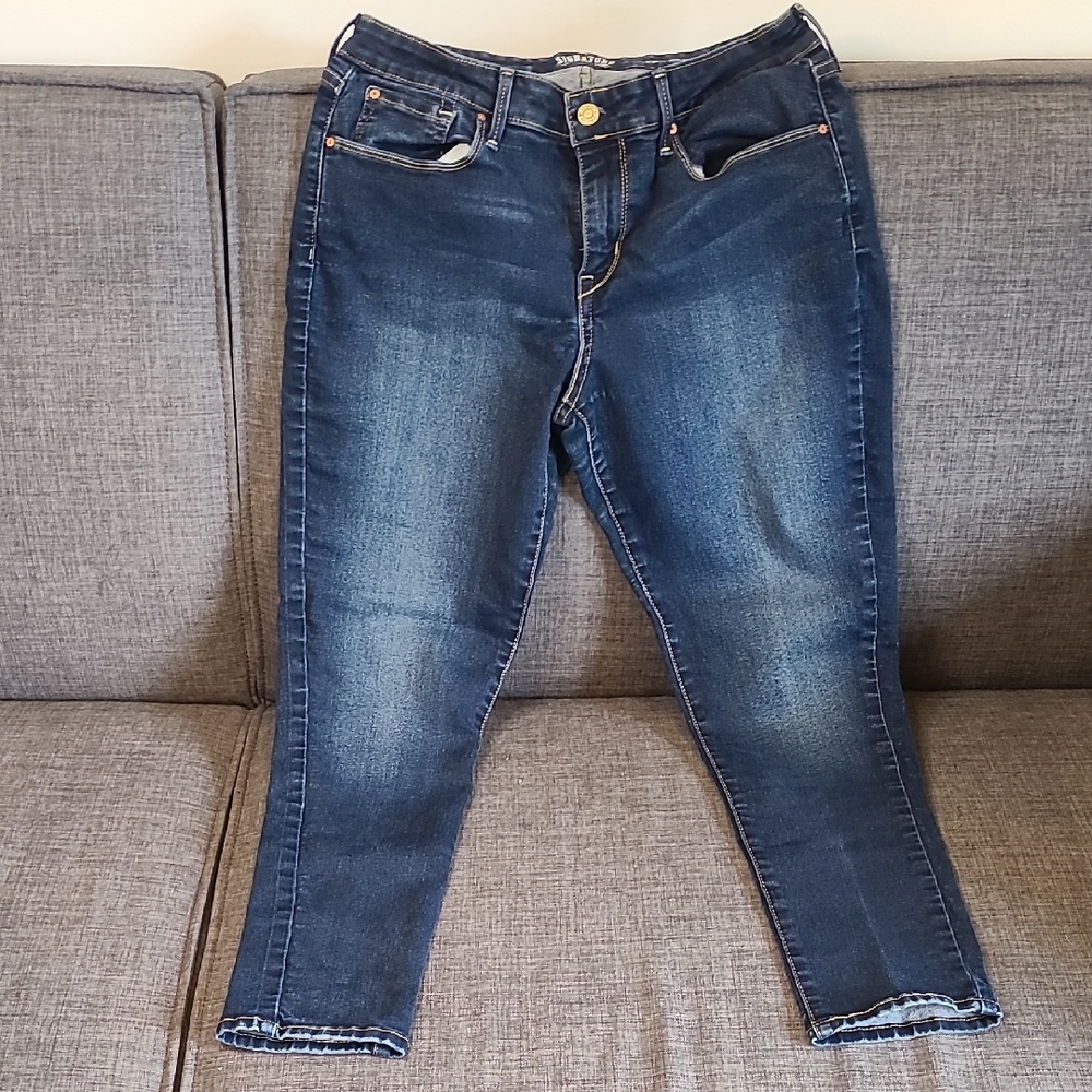 Signature by Levi Strauss Indigo Cropped Jeans